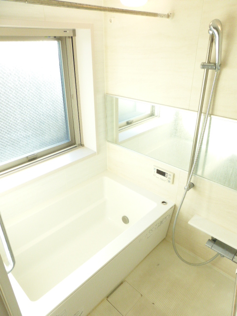 バス・シャワールーム　日々の暮らしに欠かせないお風呂です