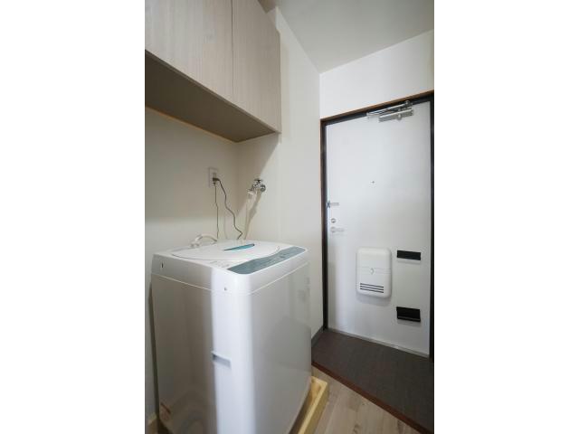 玄関　室内洗濯機置き場