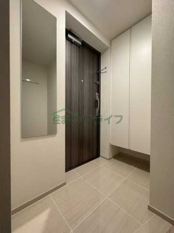 玄関　別階層の参考写真になります。