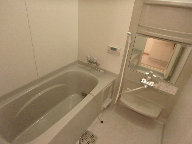 バス・シャワールーム　※別部屋参考写真