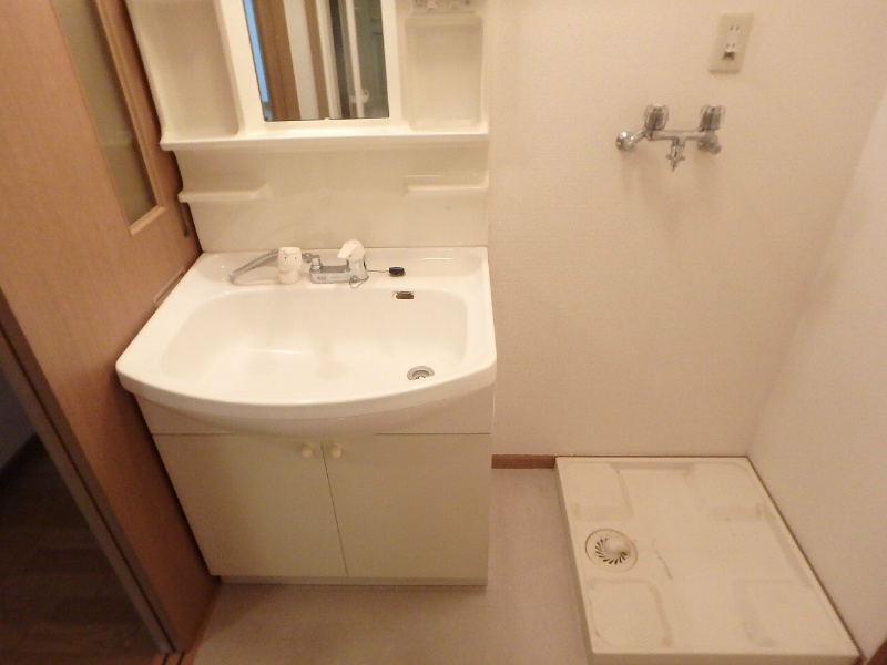 洗面設備　反転※別部屋参考写真