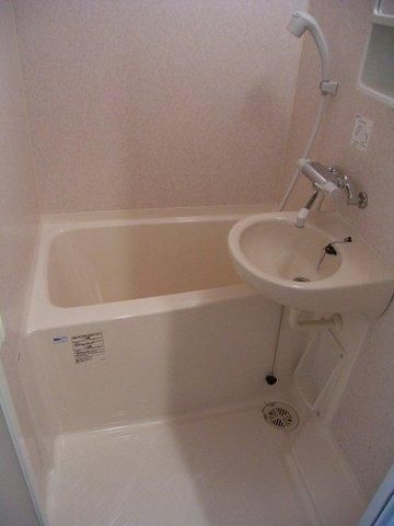 バス・シャワールーム　☆バス・トイレ別☆