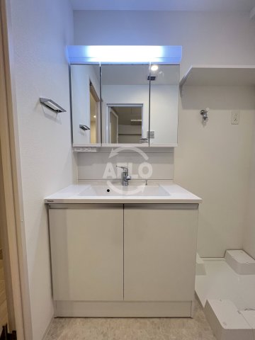 洗面設備　スプランディッド難波WESTII　独立洗面台