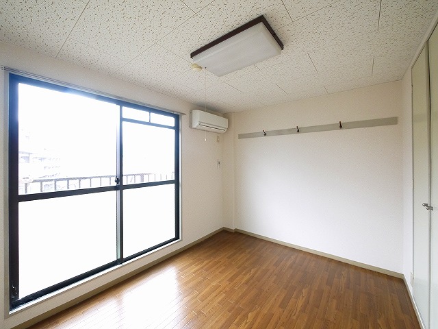 その他部屋・スペース　明るい洋室です。