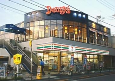 コンビニ　セブンイレブン 台東谷中6丁目店（コンビニ）まで379m