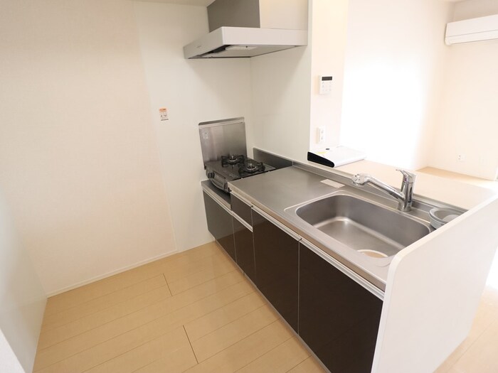 キッチン　コンパクトなキッチンで掃除もラクラク