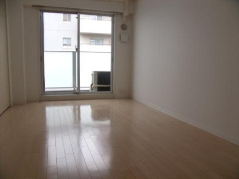 居室・リビング　室内