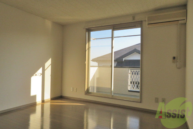 居室・リビング　９．０帖の洋室です。広々として開放感があります。