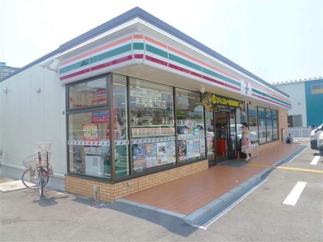 コンビニ　セブンイレブン 神戸三川口町１丁目店（コンビニ）まで350m