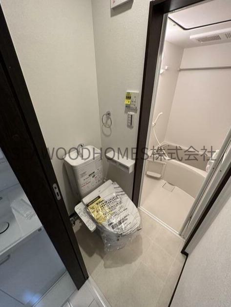 トイレ　清潔な温水洗浄便座を標準装備。