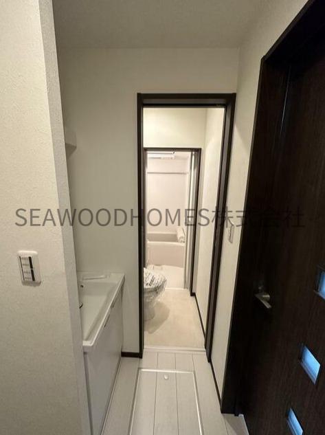 玄関　シューズＢＯＸ完備！散らかる靴もスッキリ収納。