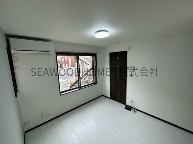 居室・リビング　柱が少なく、家具配置しやすい綺麗な形のお部屋。※参考写真です