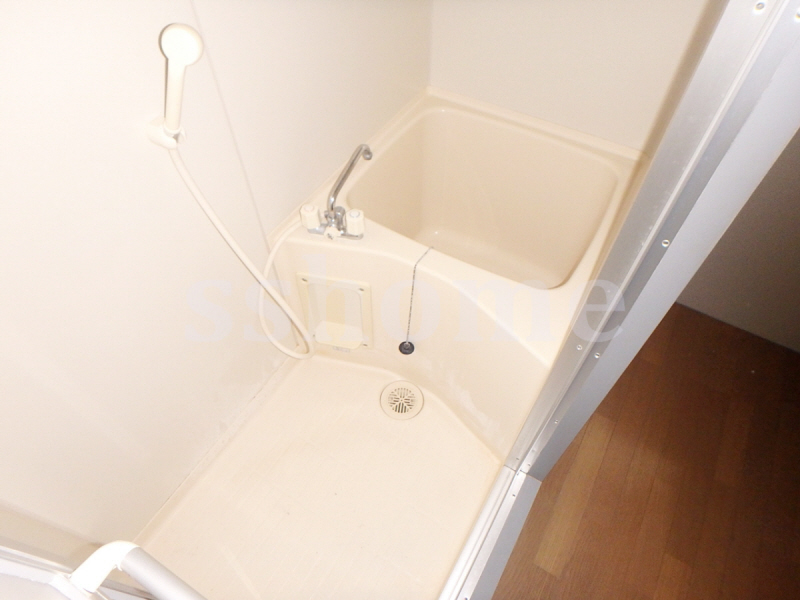 バス・シャワールーム　一人暮らしなら十分☆