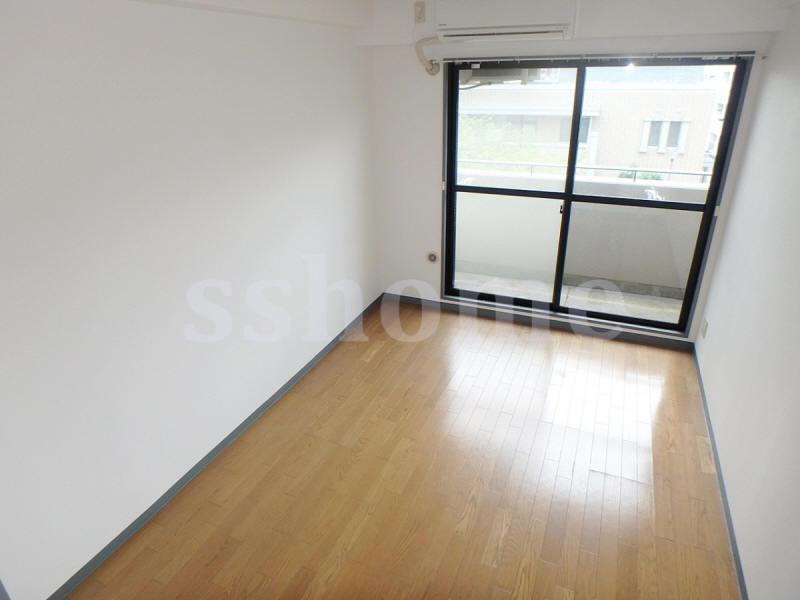 居室・リビング　きれいなお部屋です