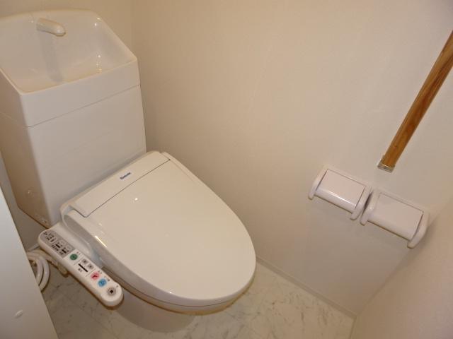 トイレ　シャワー付トイレ