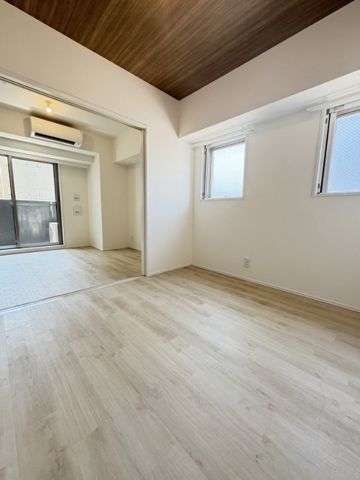 居室・リビング　☆明るい居室☆