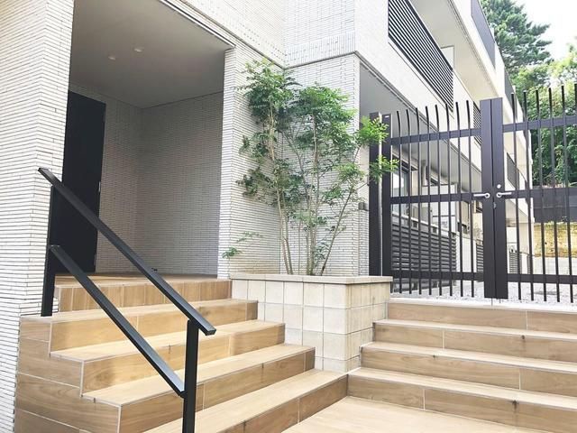 エントランス　ゆとりのあるエントランスです