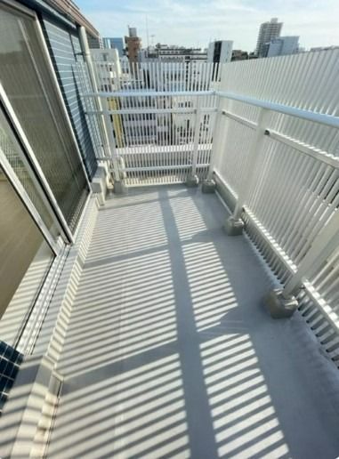 バルコニー　カスタリア大森III