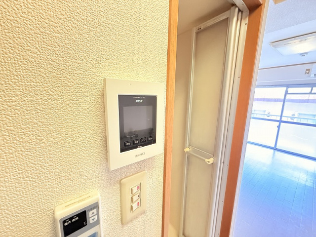 セキュリティ　モニター付きインターホン