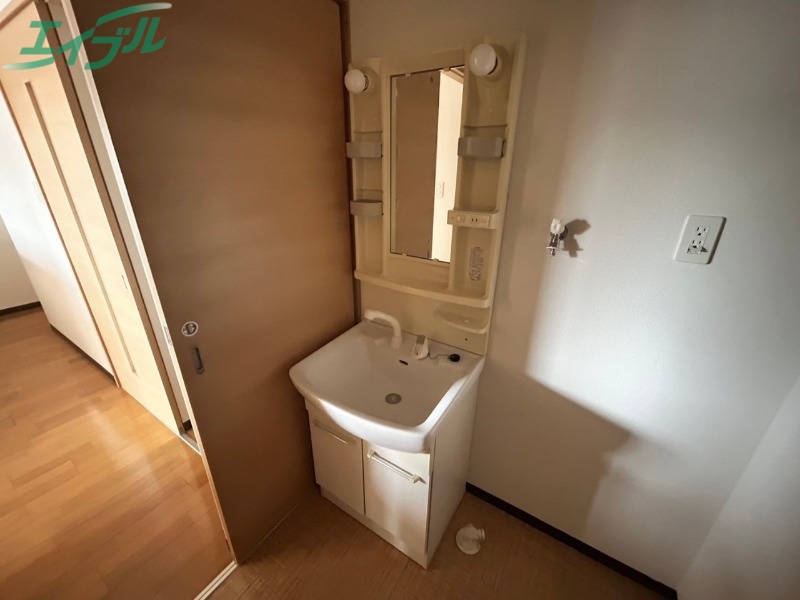 洗面設備　同物件別室画像