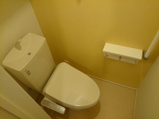 トイレ　トイレもきれいです