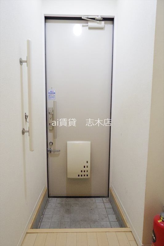 玄関　※別号室写真