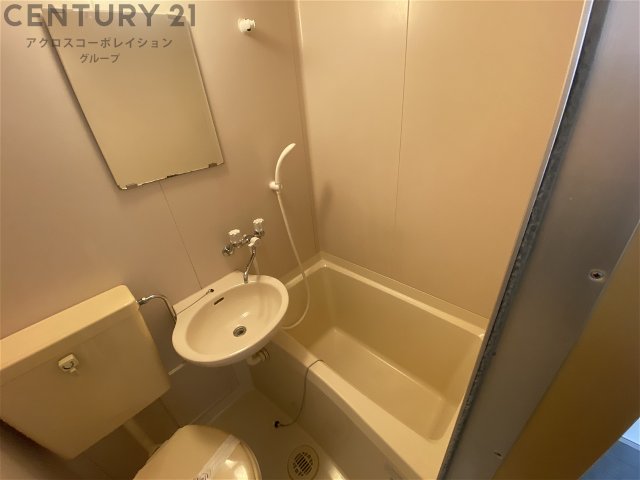 バス・シャワールーム　シンプルで機能的なユニットバスです♪