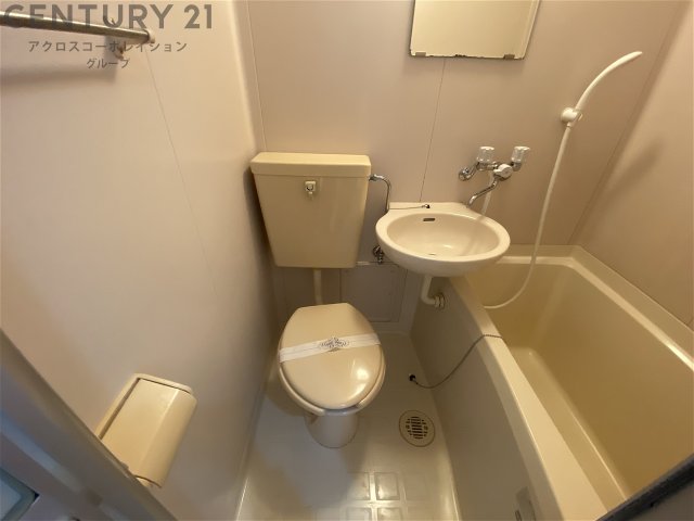 トイレ　浴室内にトイレがあります！