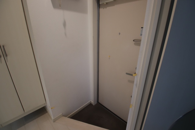 玄関　※別室の参考写真の為、現況優先です。