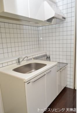 キッチン　※別号室の参考写真です。