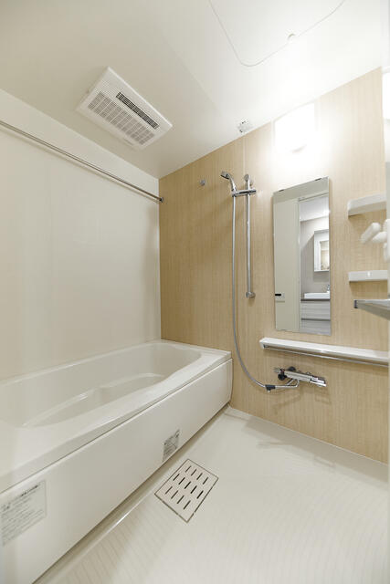 バス・シャワールーム　※写真は同タイプ住戸です。
