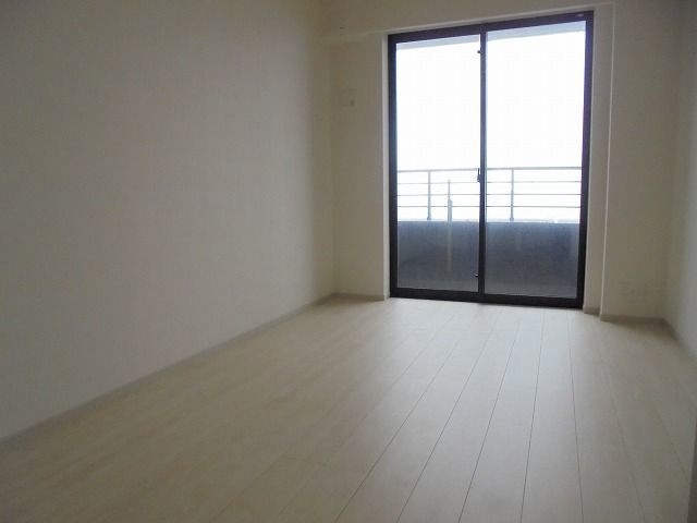 その他部屋・スペース　【洋室】洋室約６．３畳