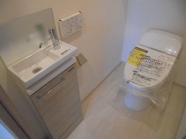 トイレ　【トイレ】トイレ