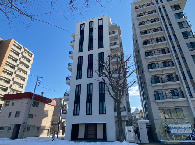 建物外観　札幌市中央区北１条西「ファーストアヴェニュー円山公園」