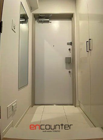 玄関　※同マンション別室参考写真