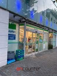 コンビニ　ファミリーマート大塚駅前店（コンビニ）まで70m