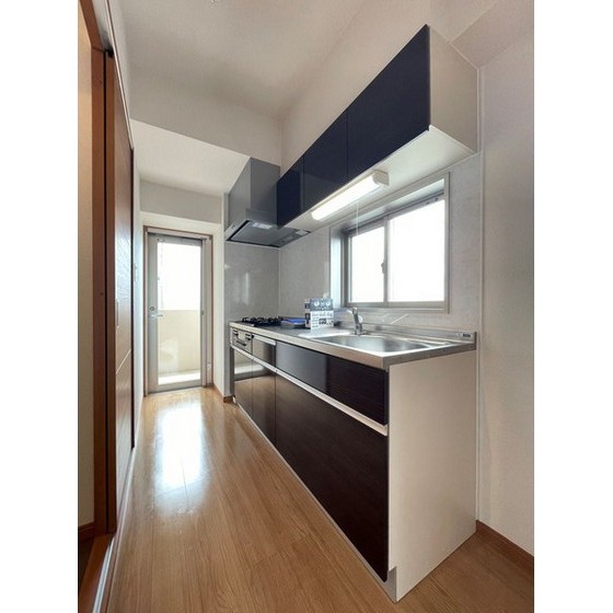 キッチン　２口コンロ、グリル付き