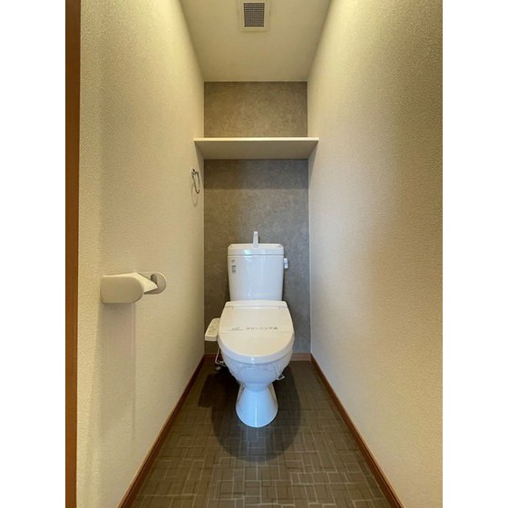 トイレ　ウォシュレット付き