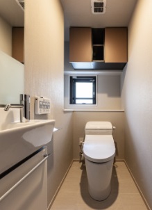 トイレ　※別部屋参考写真