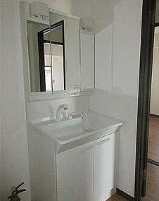 洗面設備　写真は同タイプ住居です。