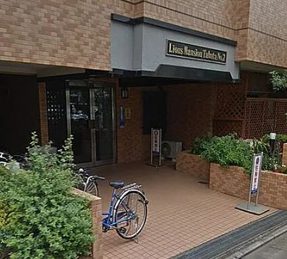 エントランス　ゆとりのあるエントランスです