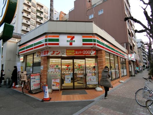 コンビニ　セブンイレブン台東下谷３丁目店（コンビニ）まで81m