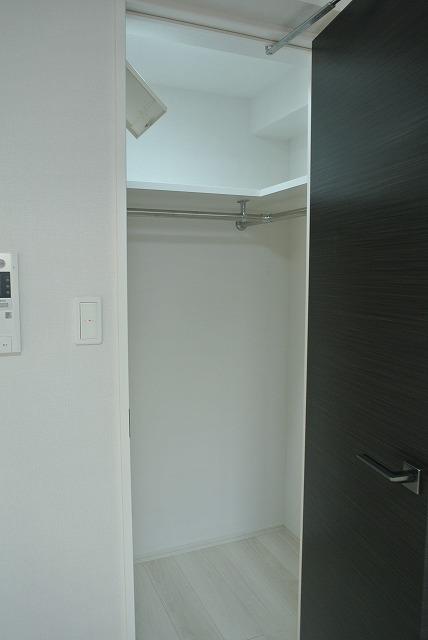 収納　ウォークインクローゼット