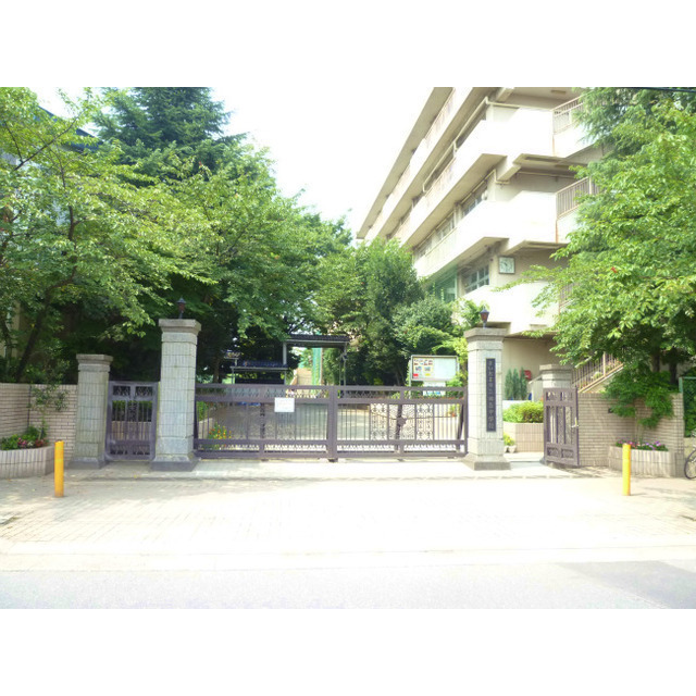 中学校　さいたま市立田島中学校（中学校）まで1500m