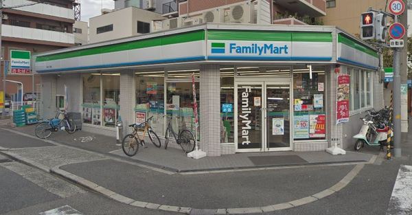 コンビニ　ファミリーマート天満三丁目店（コンビニ）まで121m