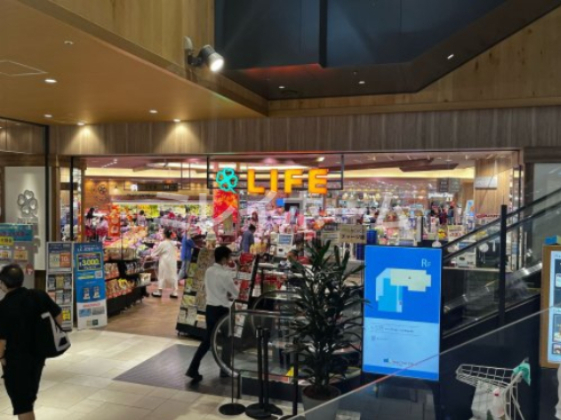 スーパー　ライフ マチノマ大森店（スーパー）まで125m