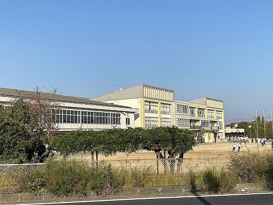 小学校　高砂市立小学校伊保小学校（小学校）まで3384m