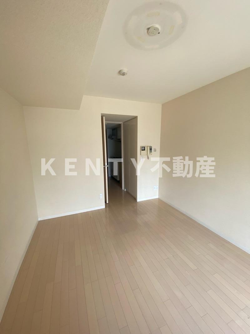 その他部屋・スペース　広くて明るい寝室