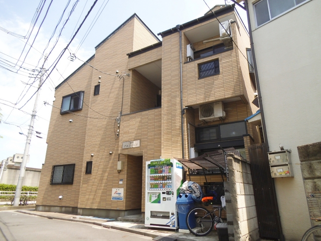 エントランス　隅田川がすぐ近くにあります☆