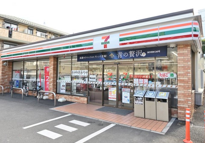 コンビニ　セブンイレブン 横浜梅が丘店（コンビニ）まで516m